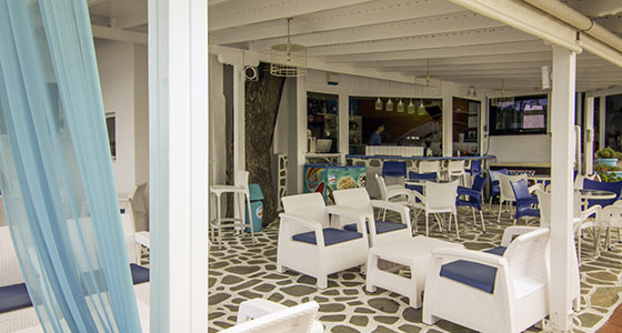 The pool bar of Sunset Hotel in Sithonia Halkidiki
